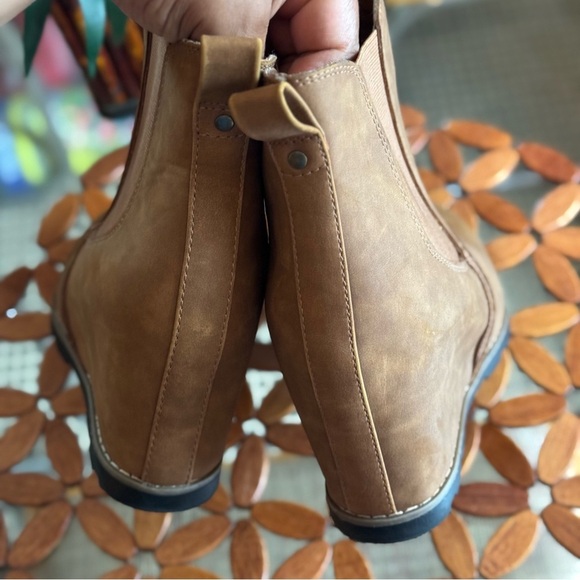 Universal Thread Boots Women's Amalia Hidden Wedge Chelsea Ankle Bootie Brown - Picture 13 of 16